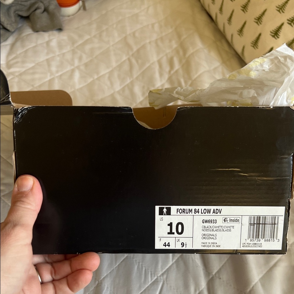 Adidas Forum Low Black and White Shoes - Picture 4 of 4